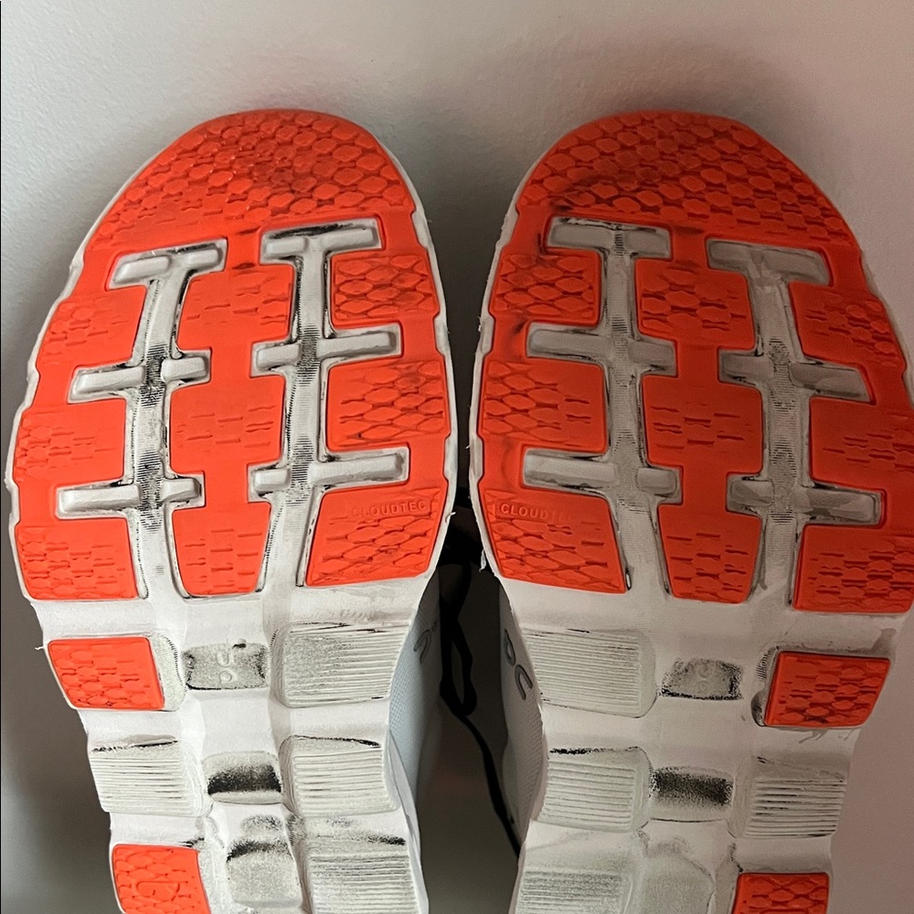On Running Men's/Unisex White Black Orange Cloud Sneakers - Picture 7 of 14